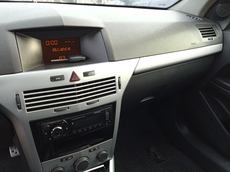opel astra h (a04) del año 2006