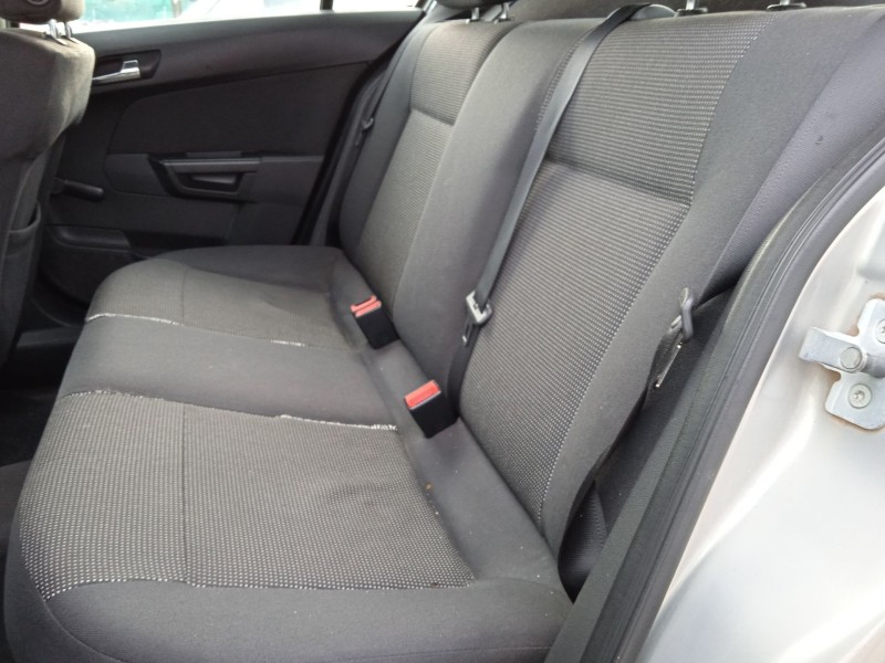 opel astra h (a04) del año 2006