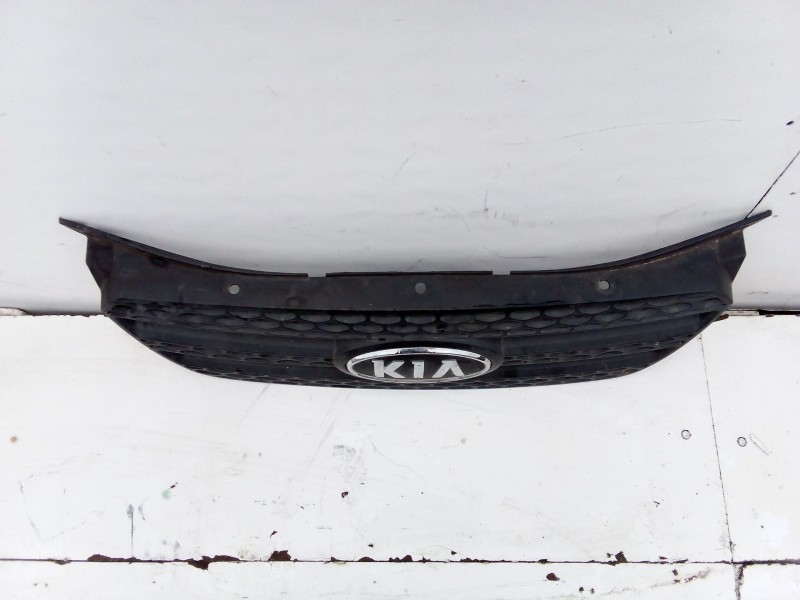 Recambio de rejilla delantera para kia picanto referencia OEM IAM 8635007500  