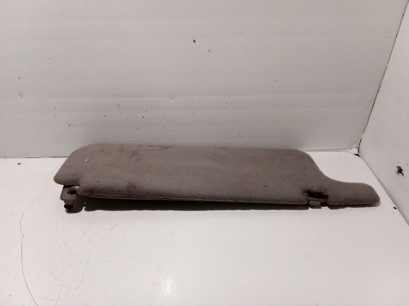 Recambio de parasol izquierdo para mitsubishi pajero referencia OEM IAM MB690478  