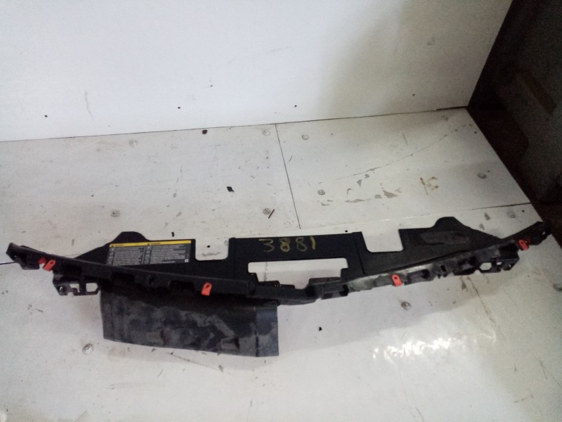 Recambio de travesaño superior para opel insignia berlina cosmo referencia OEM IAM 13250569  