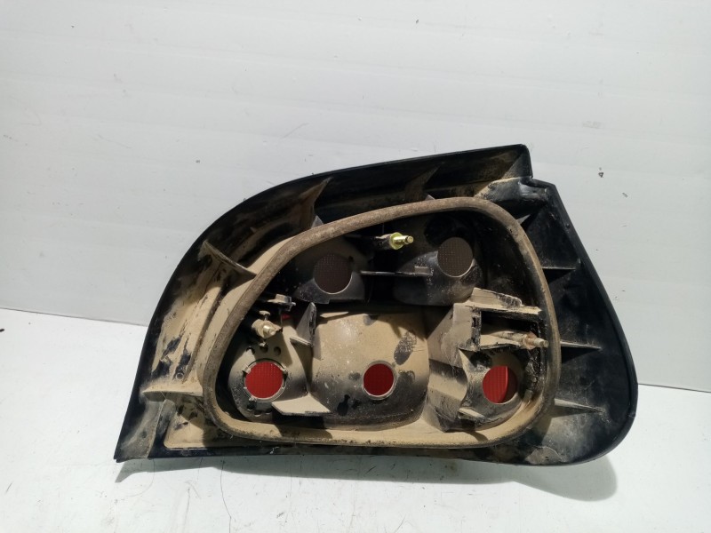 Recambio de piloto trasero izquierdo para renault megane i fase 2 berlina (ba0) referencia OEM IAM 7701040648  