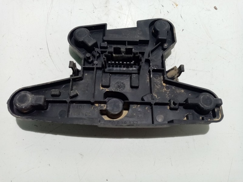 Recambio de portalamparas para renault megane i fase 2 berlina (ba0) referencia OEM IAM   