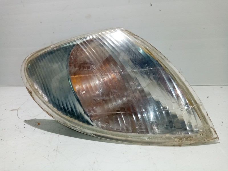 Recambio de piloto delantero derecho para renault megane i fase 2 berlina (ba0) referencia OEM IAM 7701040713  