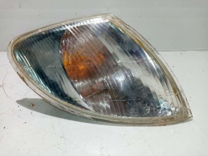 Recambio de piloto delantero derecho para renault megane i fase 2 berlina (ba0) referencia OEM IAM 7701040713  