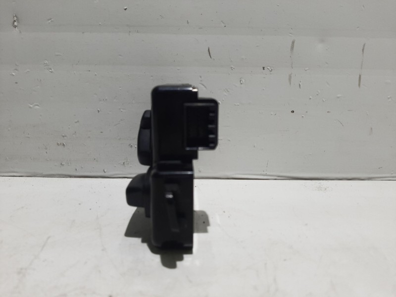 Recambio de mando regulacion asiento para kia carnival referencia OEM IAM 88990-4D000 889904D000 