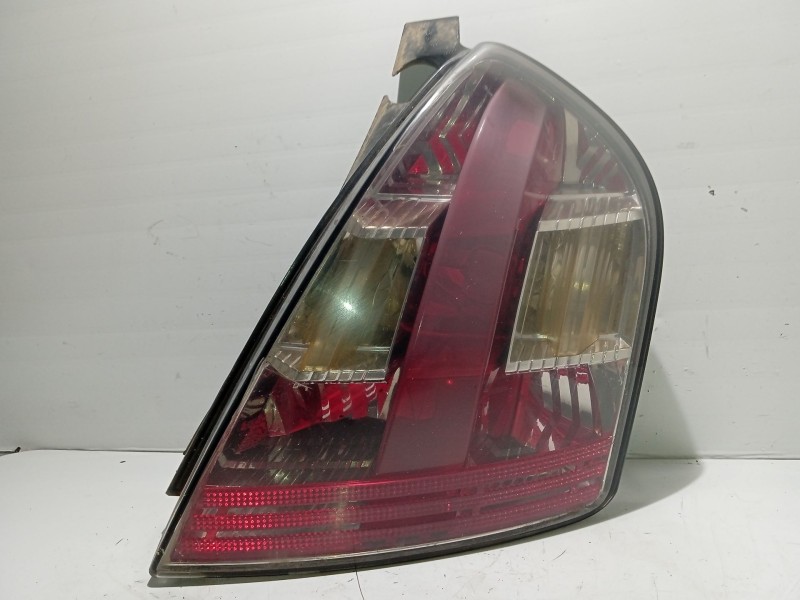 Recambio de piloto trasero derecho para fiat stilo (192) 1.9 jtd cat referencia OEM IAM 46823705  