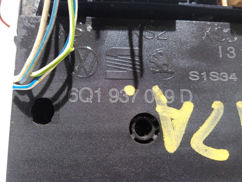 Recambio de modulo electronico para seat ibiza (6l1) referencia OEM IAM 6Q1937049D 5WK48212D  Recambio de modulo electronico para seat ibiza (6l1) referencia OEM IAM 6Q1937049D 5WK48212D