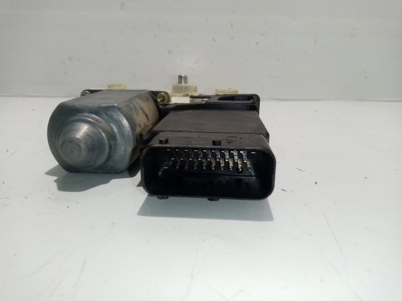 Recambio de motor elevalunas delantero derecho para seat leon (1m1) stella referencia OEM IAM F005S00058  