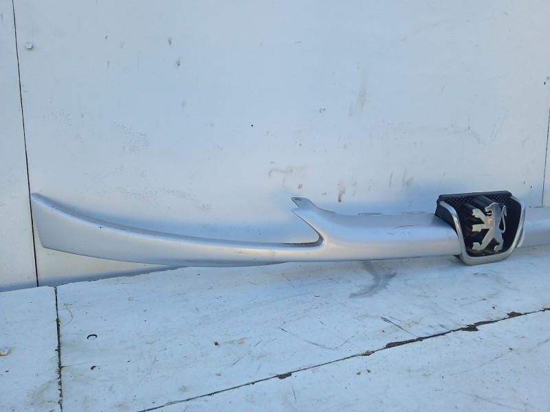 Recambio de rejilla delantera para peugeot 206 berlina xs referencia OEM IAM 9628691277  