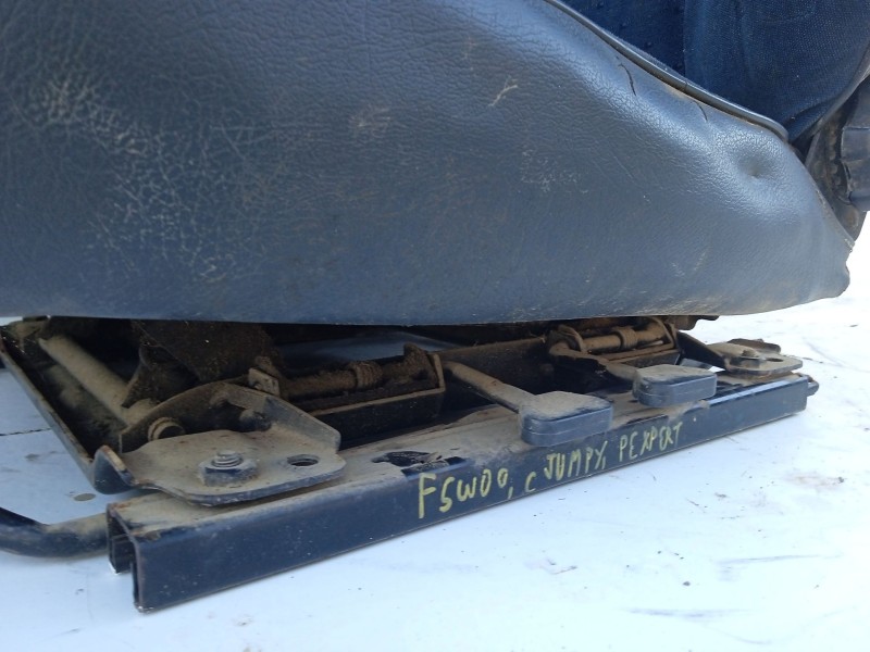 Recambio de asiento delantero izquierdo para peugeot expert kombi 1.9 diesel referencia OEM IAM   