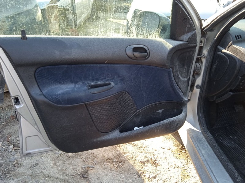 peugeot 206 fastback (2a/c) del año 2001