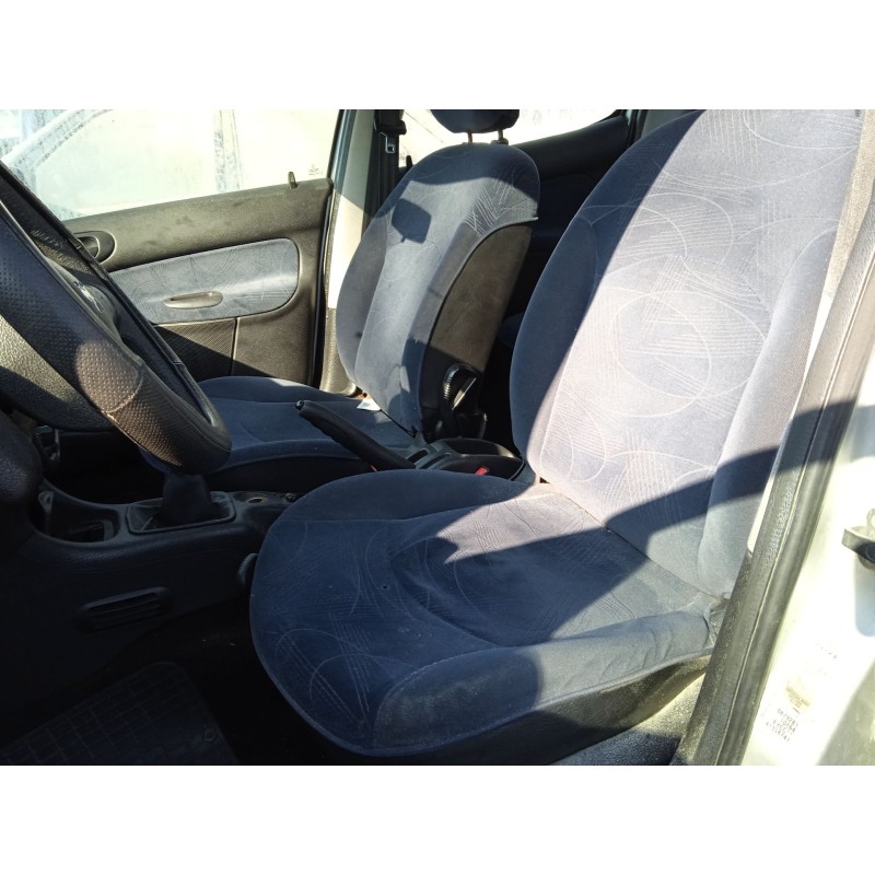 peugeot 206 fastback (2a/c) del año 2001