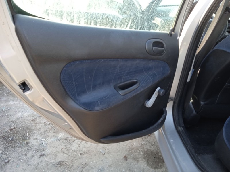 peugeot 206 fastback (2a/c) del año 2001