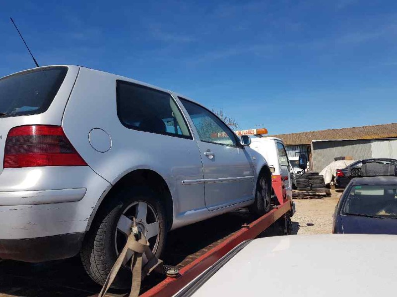 volkswagen golf iv berlina (1j1) highline   |   05.99 - 12.02 | 1999 - 2002 | 116 cv / 85 kw del año 1999