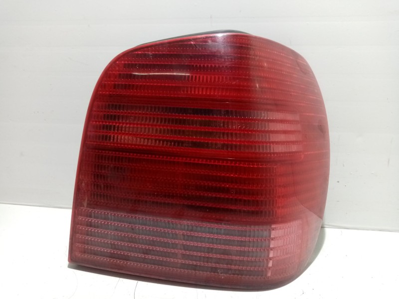 Recambio de piloto trasero derecho para volkswagen polo (6n2) 1.0 referencia OEM IAM 6N0945096J  