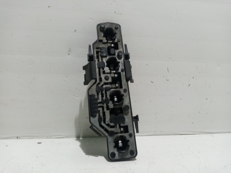 Recambio de portalamparas para volkswagen polo (6n2) 1.0 referencia OEM IAM 6N0´945257B  