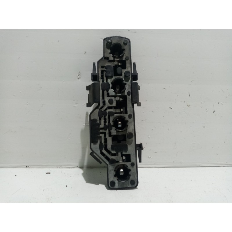 Recambio de portalamparas para volkswagen polo (6n2) 1.0 referencia OEM IAM 6N0945257B  