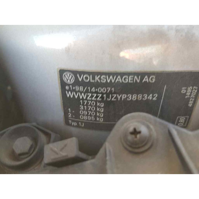 volkswagen golf iv berlina (1j1) highline   |   05.99 - 12.02 | 1999 - 2002 | 116 cv / 85 kw del año 1999