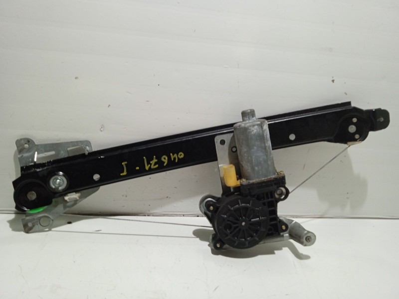 Recambio de elevalunas trasero izquierdo para volvo v70 familiar referencia OEM IAM 31253719 119971XXX 