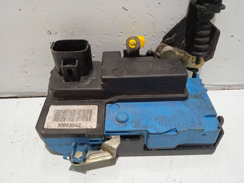 Recambio de cerradura puerta delantera izquierda para volvo v70 familiar referencia OEM IAM 30784976  