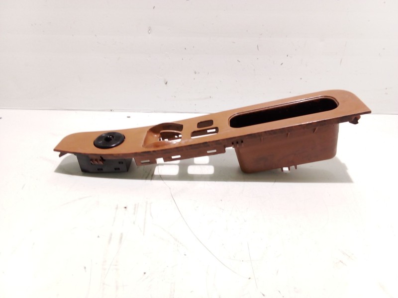 Recambio de moldura puerta delantera izquierda para kia carnival ii referencia OEM IAM   