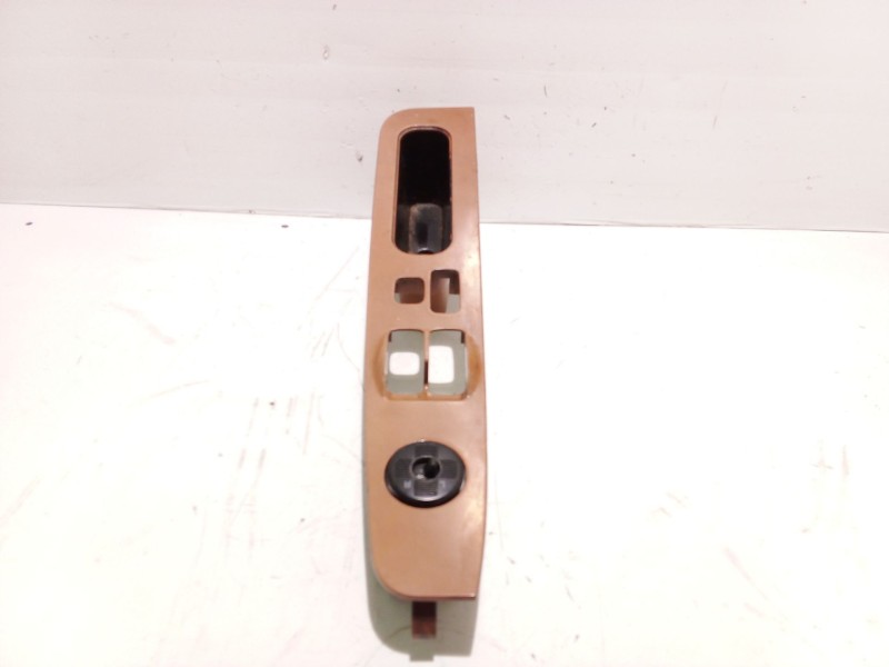 Recambio de moldura puerta delantera izquierda para kia carnival ii referencia OEM IAM   