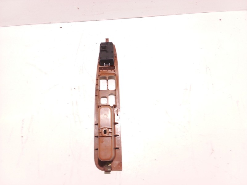 Recambio de moldura puerta delantera izquierda para kia carnival ii referencia OEM IAM   