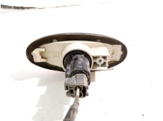 Recambio de piloto lateral derecho para nissan np300 pick-up (lcd22) double cab 4x4 referencia OEM IAM 2616070N0A   2