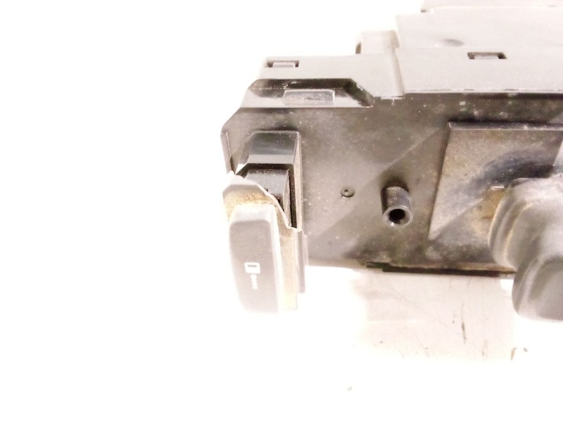 Recambio de mando elevalunas delantero derecho para volvo s80 berlina 2.5 d referencia OEM IAM 9482961  