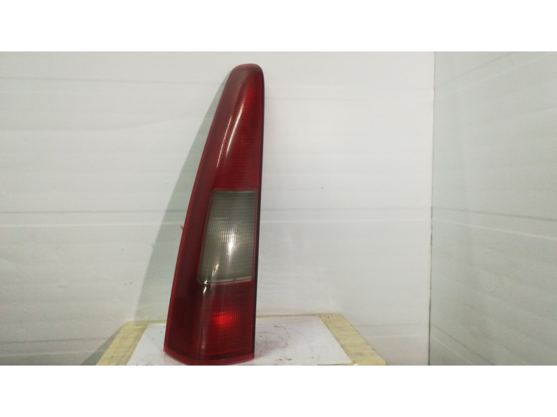 Recambio de piloto trasero izquierdo para volvo v70 familiar 2.4 d   |   01.01 - 12.04 | 2001 - 2004 | 131 cv / 96 kw referencia