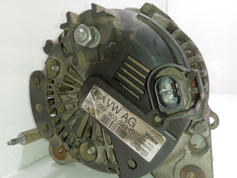 Recambio de alternador para volkswagen golf v variant (1k5) 1.9 tdi referencia OEM IAM 03F903023C  