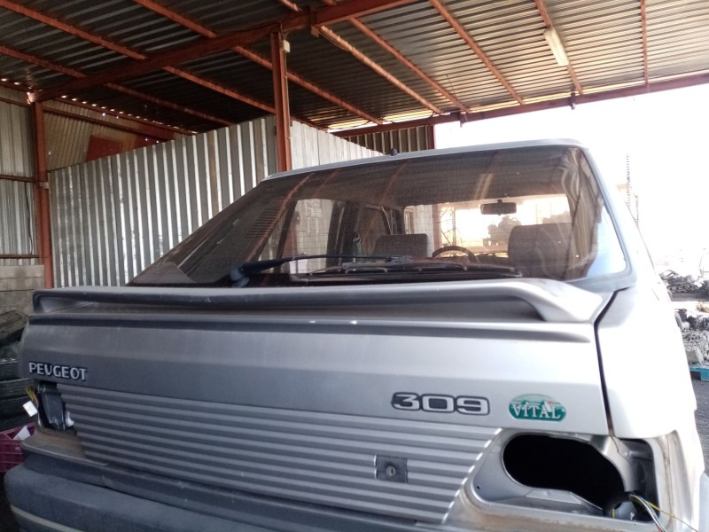 Recambio de porton trasero para peugeot 309 ii (3c, 3a) 1.4 referencia OEM IAM 8701A9  