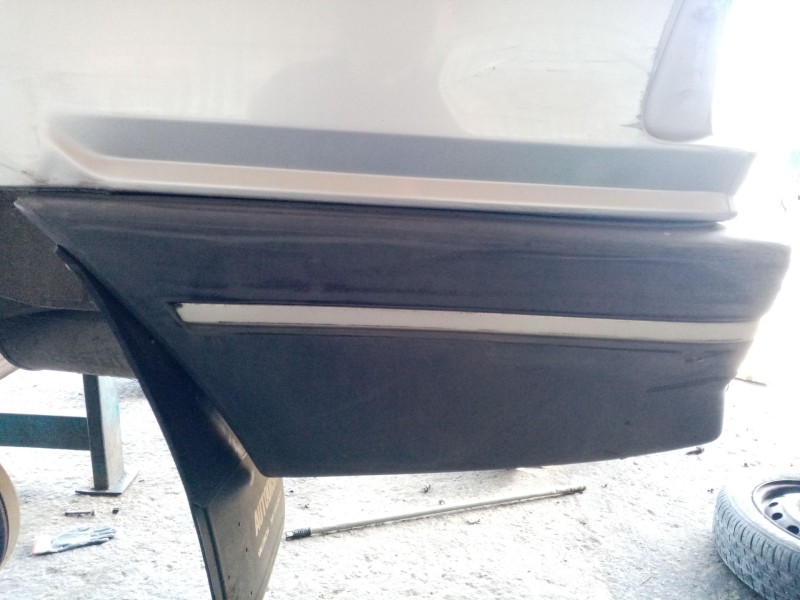 Recambio de paragolpes trasero para peugeot 309 ii (3c, 3a) 1.4 referencia OEM IAM 741166  