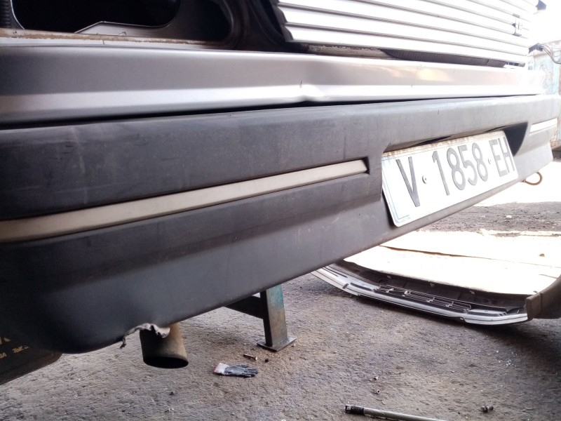 Recambio de paragolpes trasero para peugeot 309 ii (3c, 3a) 1.4 referencia OEM IAM 741166  