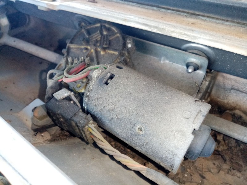 Recambio de motor limpia delantero para peugeot 309 ii (3c, 3a) 1.4 referencia OEM IAM 95615111  