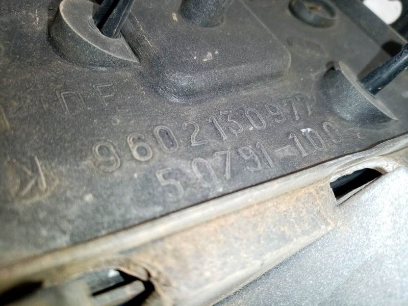 Recambio de rejilla delantera para peugeot 309 ii (3c, 3a) 1.4 referencia OEM IAM 9602130977  