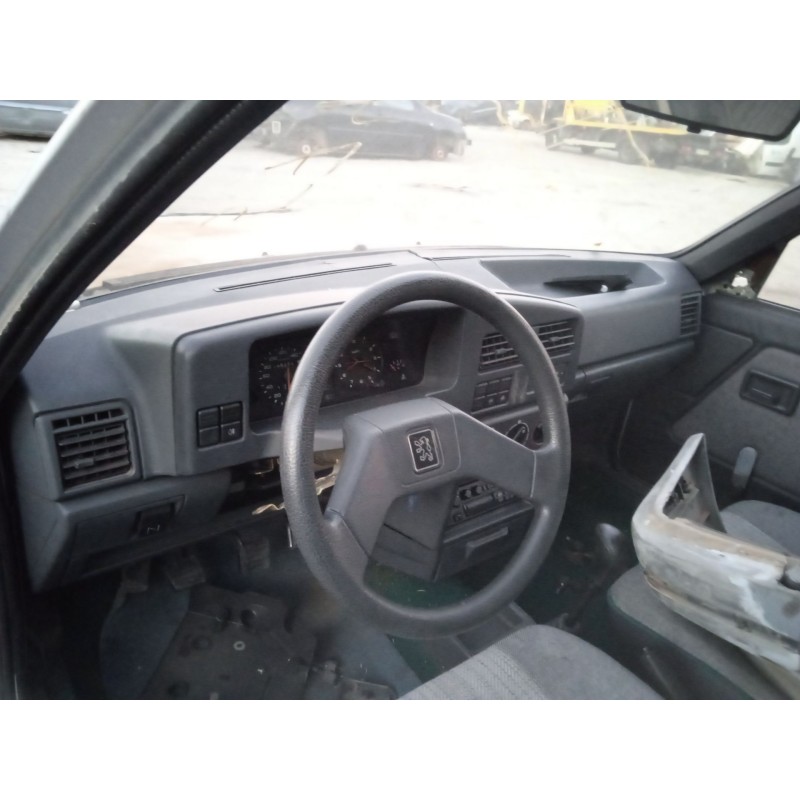 peugeot 309 ii (3c, 3a) del año 1992