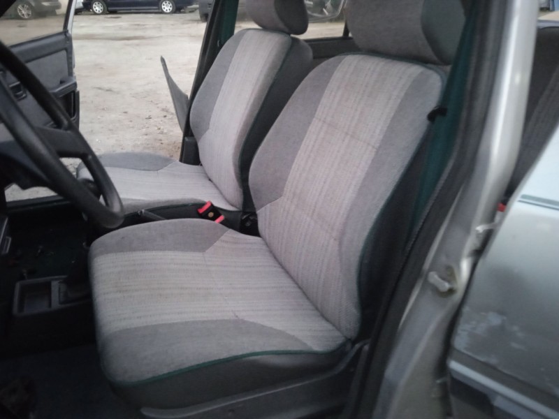 peugeot 309 ii (3c, 3a) del año 1992