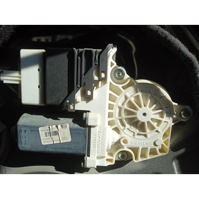 Recambio de motor elevalunas trasero derecho para volkswagen passat b6 (3c2) 2.0 tdi 16v referencia OEM IAM 1K0959704F  