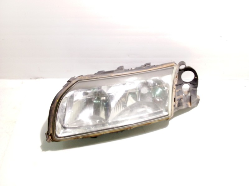 Recambio de faro izquierdo para volvo s80 berlina 2.5 d referencia OEM IAM 04HCR3002A 8662867 89006414