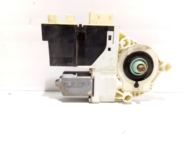 Recambio de motor elevalunas delantero derecho para citroën c5 berlina collection referencia OEM IAM 0536010902  