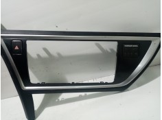 Recambio de consola central para toyota auris ranchera familiar (_e18_) 2.0 d-4d (ade186_) referencia OEM IAM 5540502430   2
