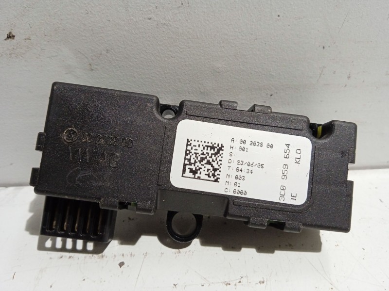 Recambio de sensor para volkswagen passat b6 (3c2) 2.0 tdi 16v referencia OEM IAM 3C0959654  