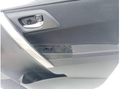 Recambio de guarnecido puerta delantera derecha para toyota auris ranchera familiar (_e18_) 2.0 d-4d (ade186_) referencia OEM IA 2