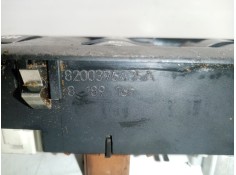 Recambio de mando elevalunas delantero izquierdo para renault laguna ii grandtour (kg0/1_) 1.9 dci (kg0g) referencia OEM IAM 820