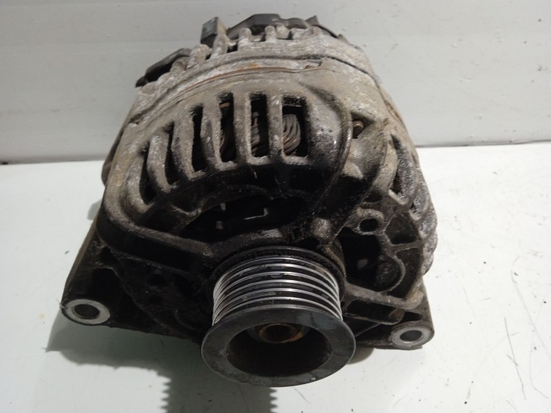 Recambio de alternador para opel astra g caravan referencia OEM IAM 6204079  
