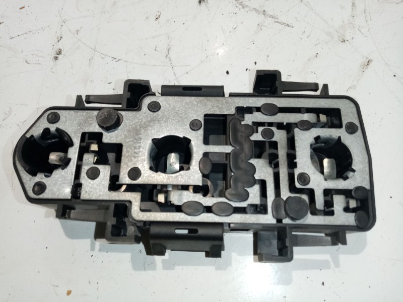 Recambio de portalamparas para audi a6 berlina (4b2) 2.5 v6 24v tdi referencia OEM IAM   