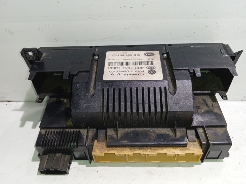 Recambio de mando climatizador para audi a6 berlina (4b2) 1.8 t referencia OEM IAM 4B0820043H  