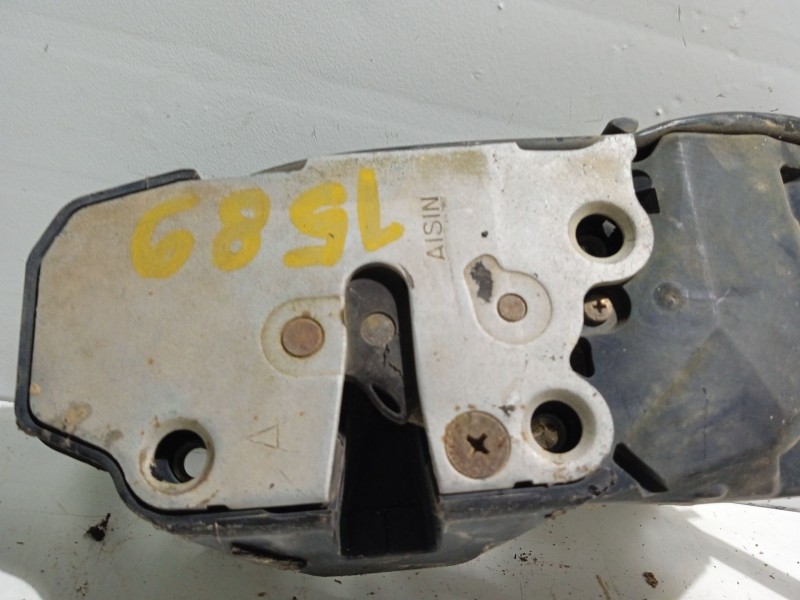 Recambio de cerradura puerta trasera izquierda para toyota rav 4 funcruiser (a1) referencia OEM IAM 6904042241  